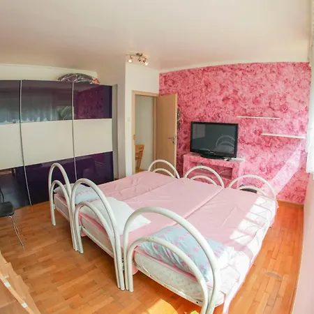 Lägenhet Apartman Mirko *